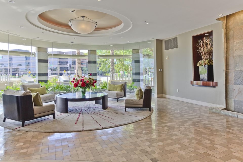 003_Lobby