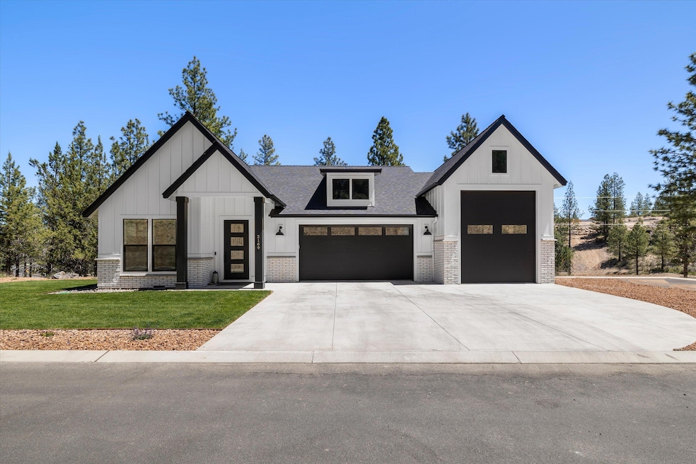 2169 NW Skyline Ranch Rd, Bend, OR 97703 - photo 1