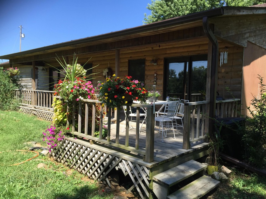 8416 Thomas Bridge