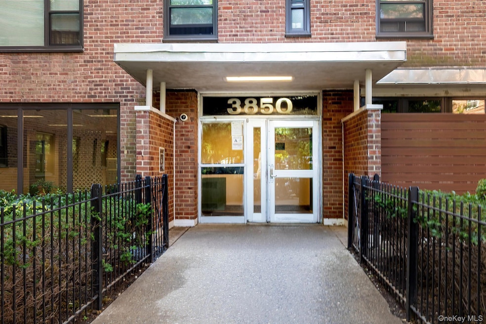 3850 Sedgwick Ave unit 5B, Bronx, NY 10463 - photo 1