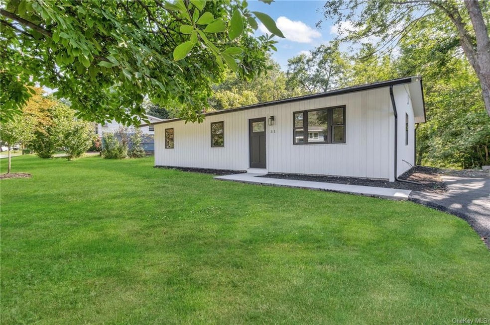 31 Cornell Ave, Red Hook, NY 12571 - photo 1