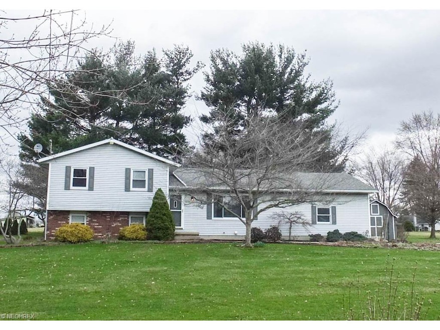 Well maintained 3 bedroom, 2 full bath 4-level split with a great outdoor area!