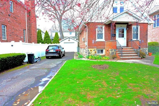 9 7th St, Englewood Cliffs, NJ 07632 - photo 1