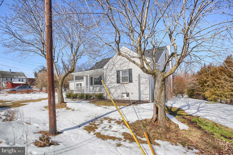 165 E 7th St, Red Hill, PA 18076 - photo 1