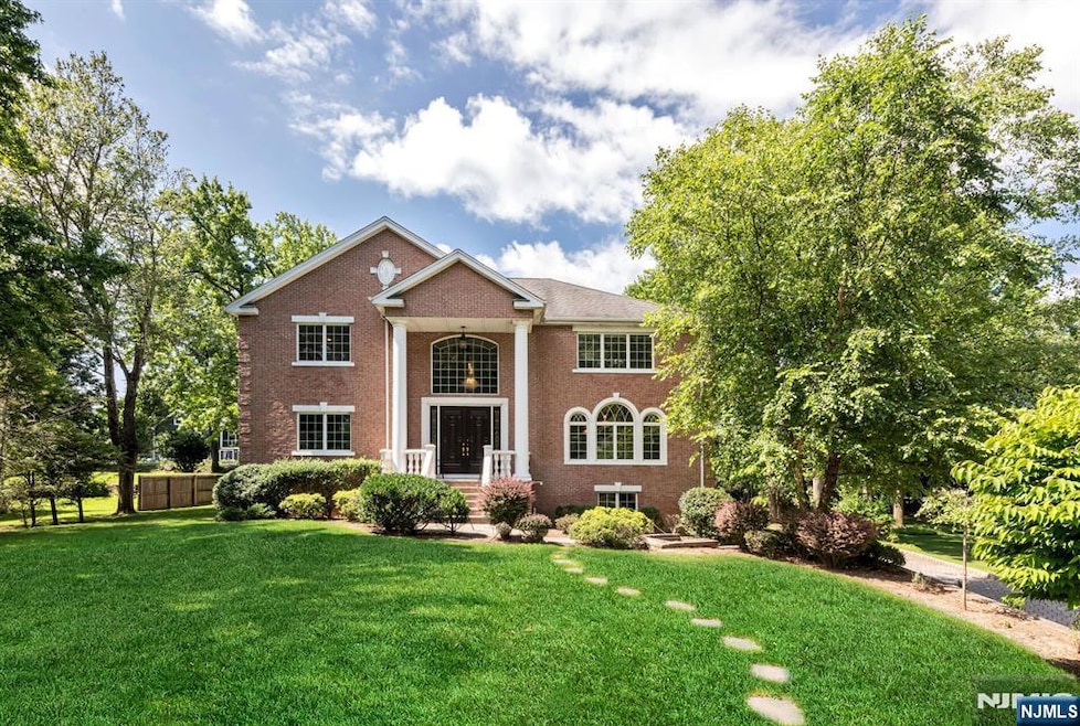 38 Overlook Rd, Alpine, NJ 07620 - photo 1