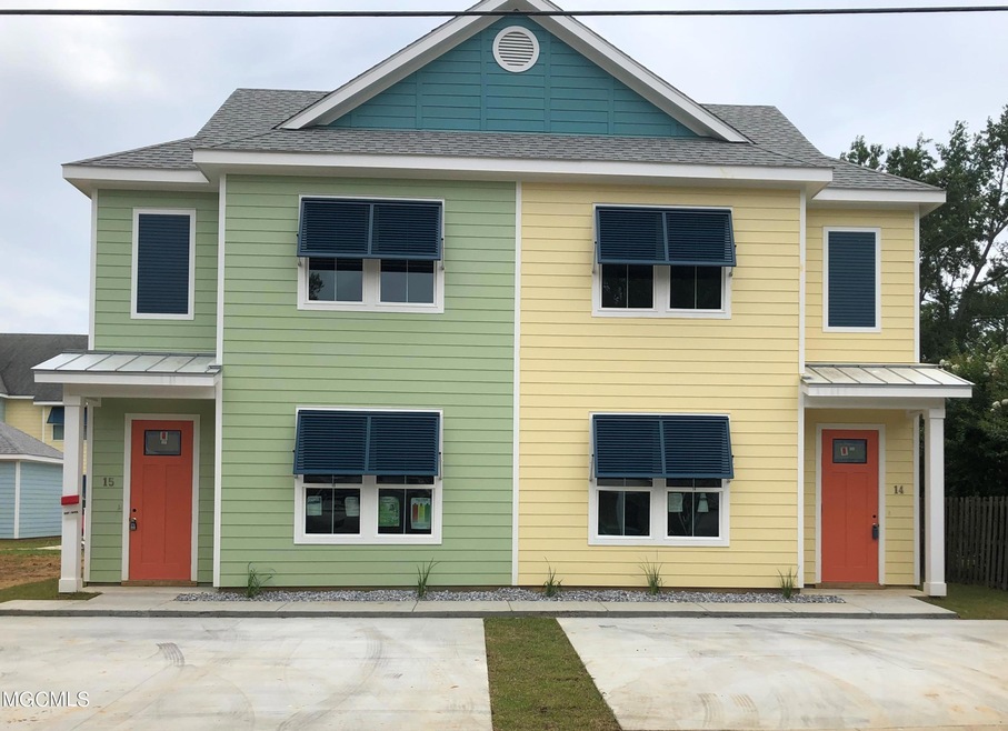 216 Carre Ct unit 15, Bay Saint Louis, MS 39520 - photo 1