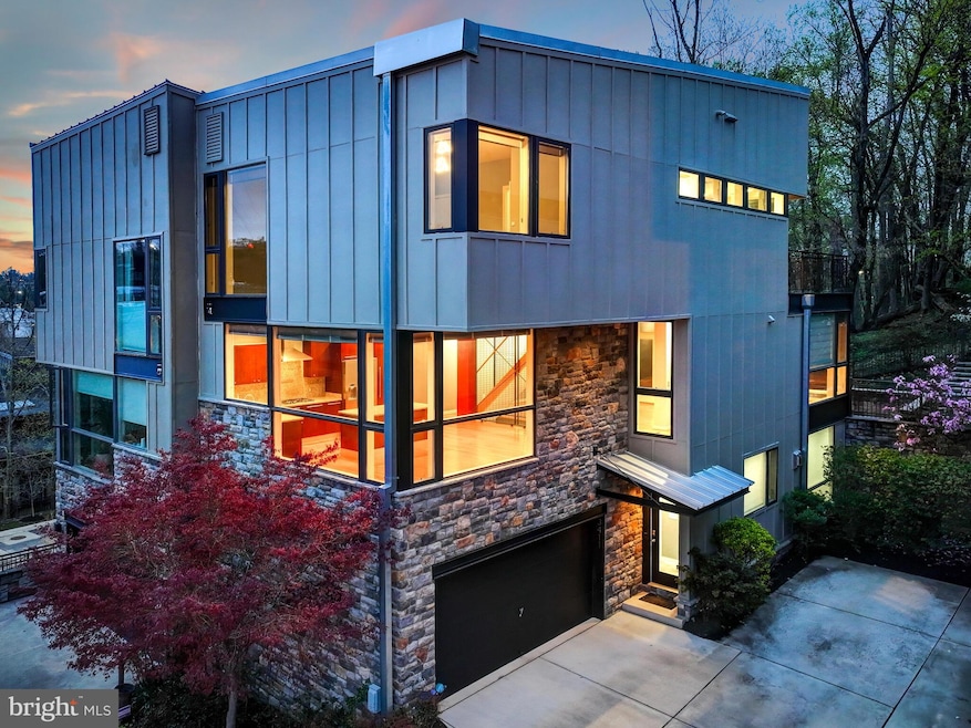 Under Contract $775,000