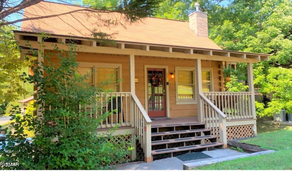 Karens cabin front profile