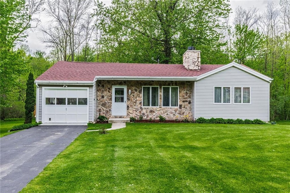 Welcome to 3253 Daansen Road