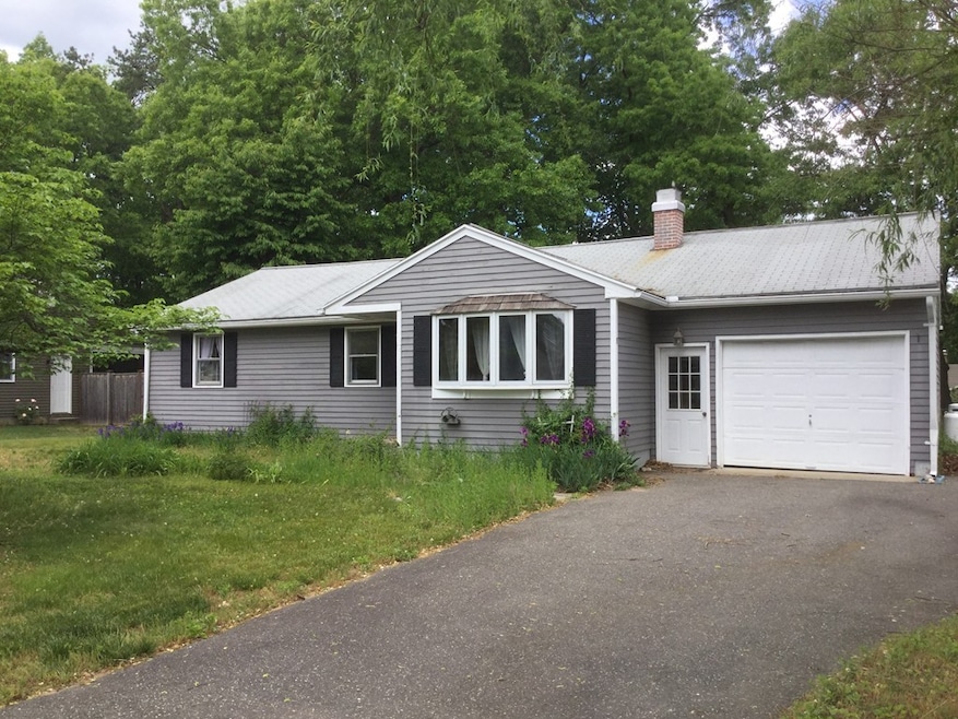 14 Melinda Ln, Easthampton, MA 01027 - photo 1