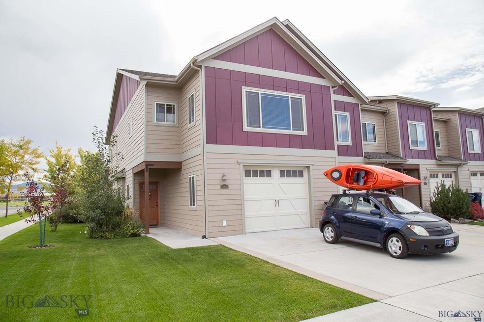 Townhouse on corner lot