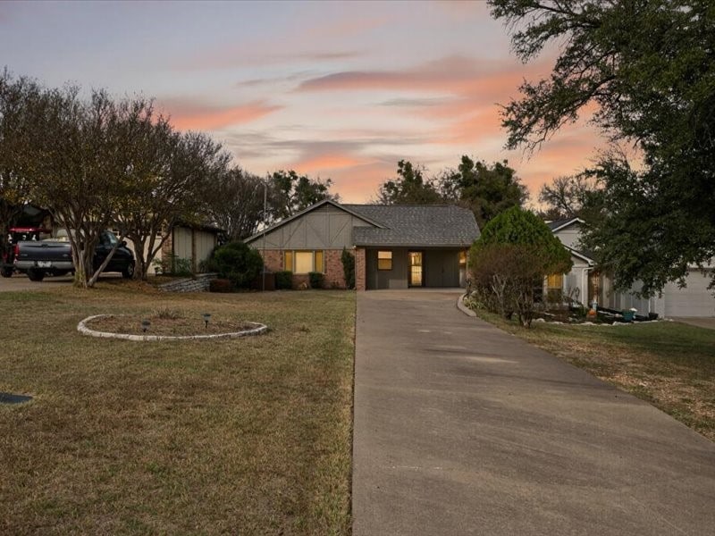 6218 Tezcuco Ct, Granbury, TX 76049 - photo 1