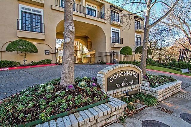 Uptown Dallas oasis in the city.