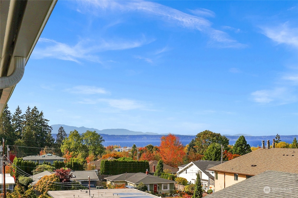 630 5th Ave S unit 202, Edmonds, WA 98020 - photo 1