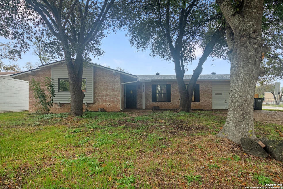 800 Brooks Ave, Schertz, TX 78154 - photo 1