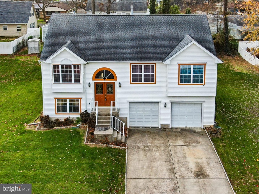 14 Thorn Briar Ln, Burlington, NJ 08016 - photo 1