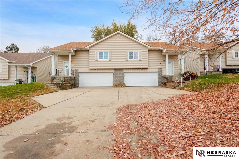 9221 & 9223 Blondo St, Omaha, NE 68134 - photo 1