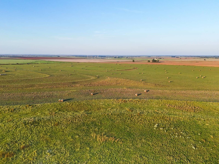 000 E 0560 Rd -160 Acres, Mutual, OK 73755 - photo 1