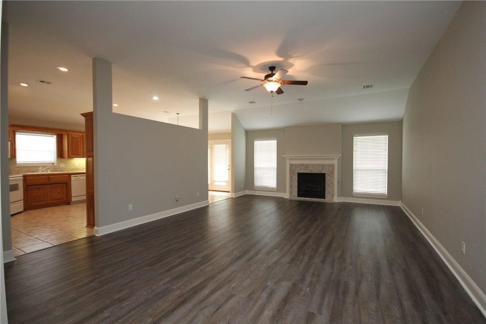 1403 Barberry Ln, Bentonville, AR 72712 - photo 1