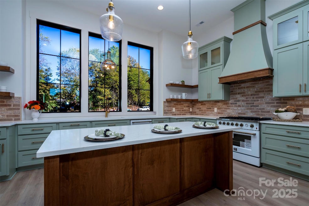 For Sale $799,000 • Co-Listing Agent