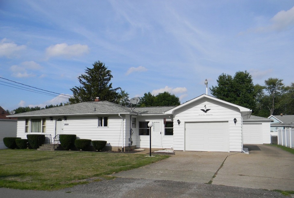 2929 Amherst Rd, Erie, PA 16506 - photo 1