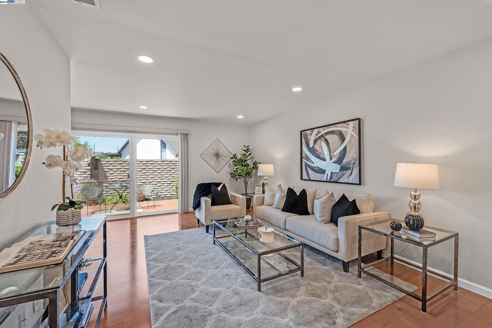 789 Woodgate Dr, San Leandro, CA 94579 - photo 1