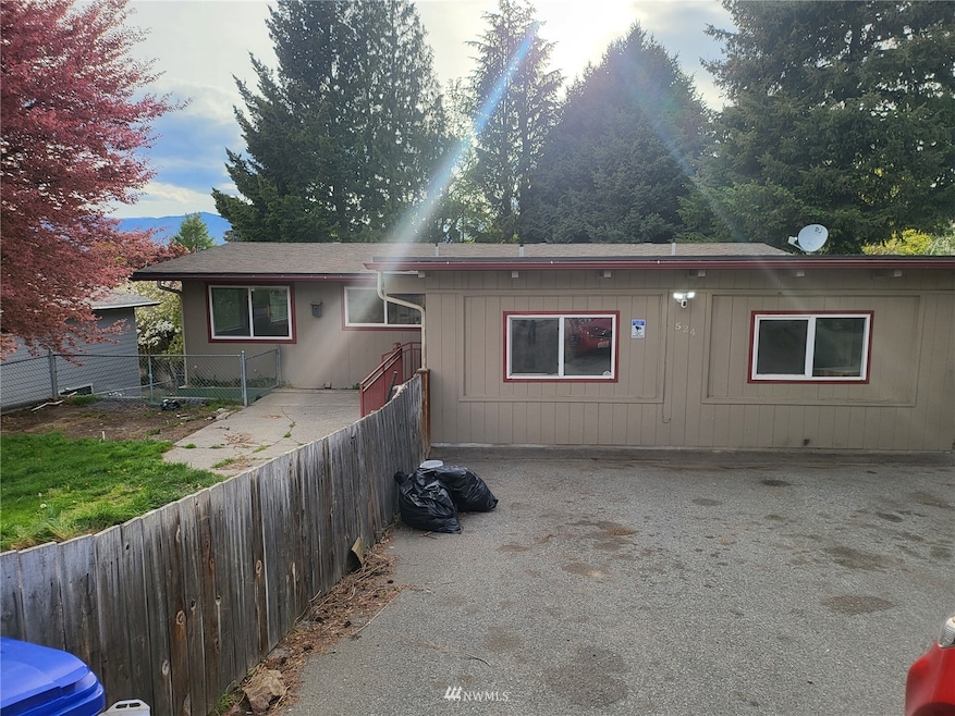 524 N Lyle Ave, East Wenatchee, WA 98802 - photo 1