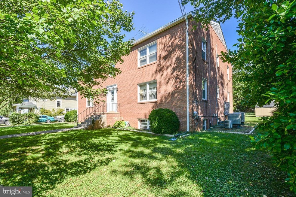 130 S 29th St unit 1, Purcellville, VA 20132 - photo 1