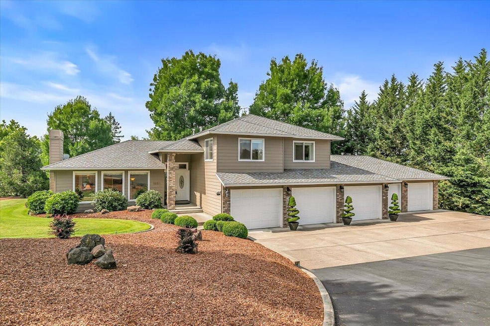 1850 Coker Butte Rd, Medford, OR 97504 - photo 1