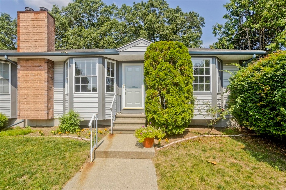 104 Johnson Rd unit 905, Chicopee, MA 01022 - photo 1