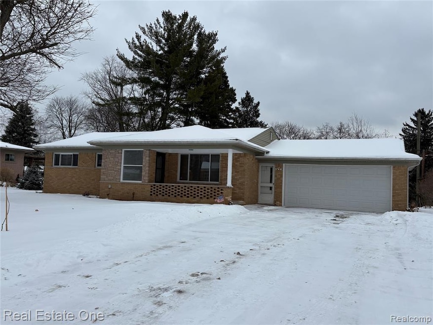 53314 Starlite Dr, Shelby Township, MI 48316 - photo 1