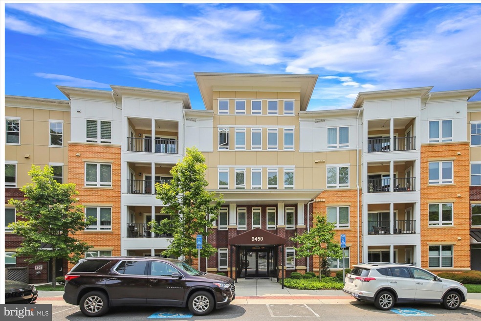 Enclave unit 109, Fairfax, VA 22031 - photo 1