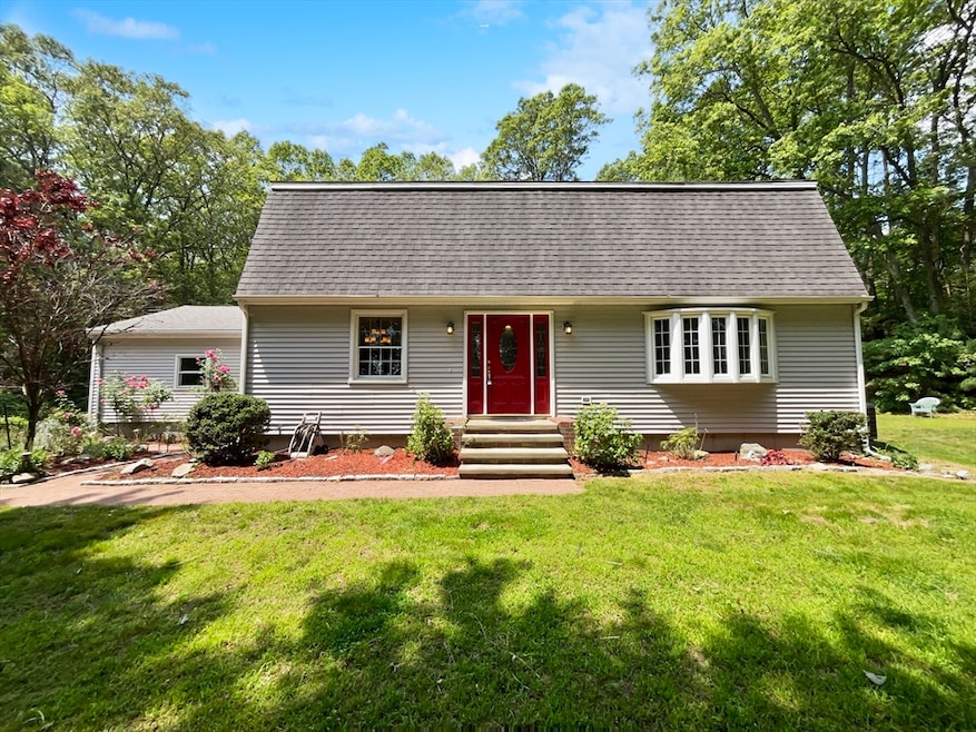 2 Roe Ln, Millbury, MA 01527 - photo 1