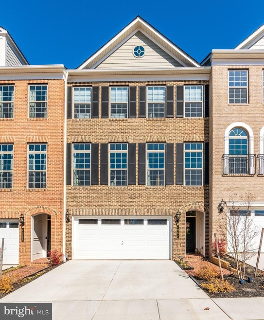 7957 Turtle Creek Cir, Gainesville, VA 20155 - photo 1