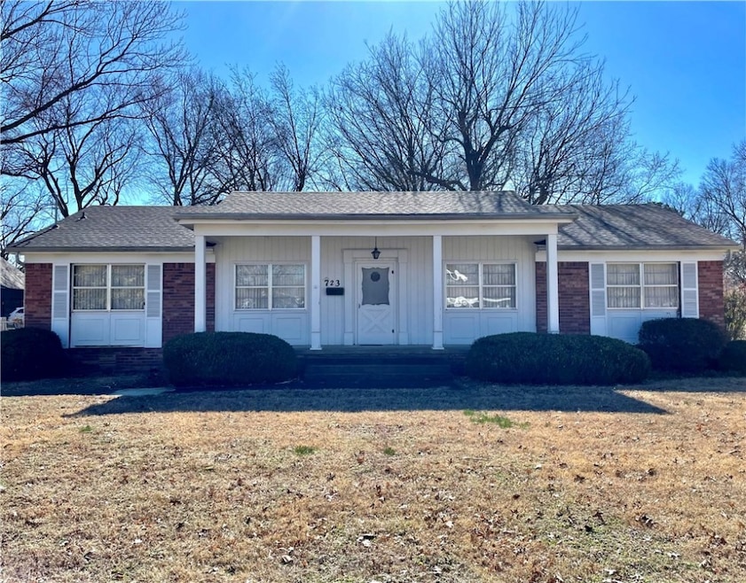 723 NW 8 St, Bentonville, AR 72712 - photo 1