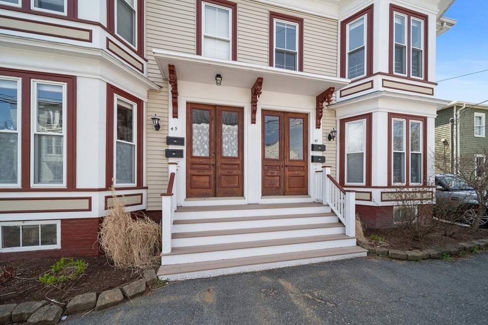 47 Washington St unit B, Newburyport, MA 01950 - photo 1