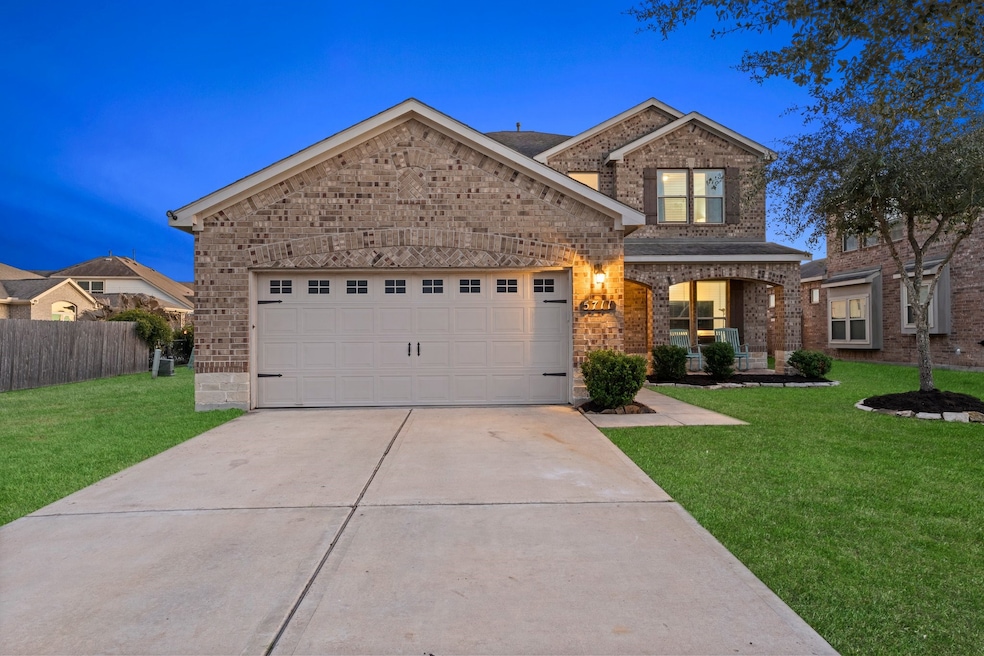 5711 Maxon Ct, Rosenberg, TX 77471 - photo 1