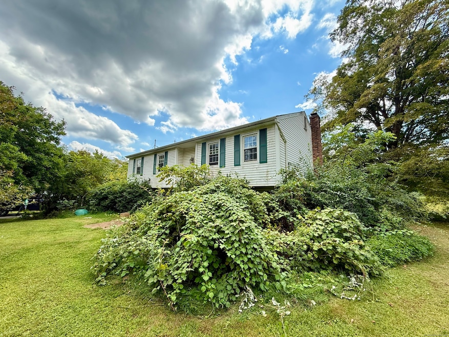 27 Meadowland Dr, Gaylordsville, CT 06755 - photo 1