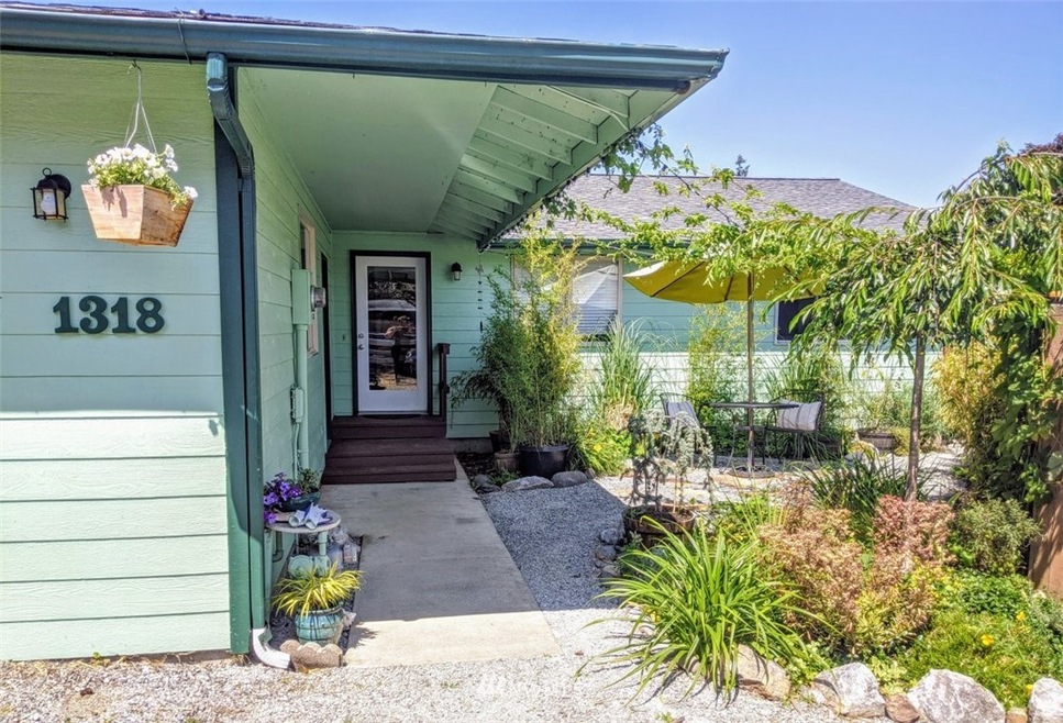 1318 Tweedsmuir Ct, Bellingham, WA 98226 - photo 1