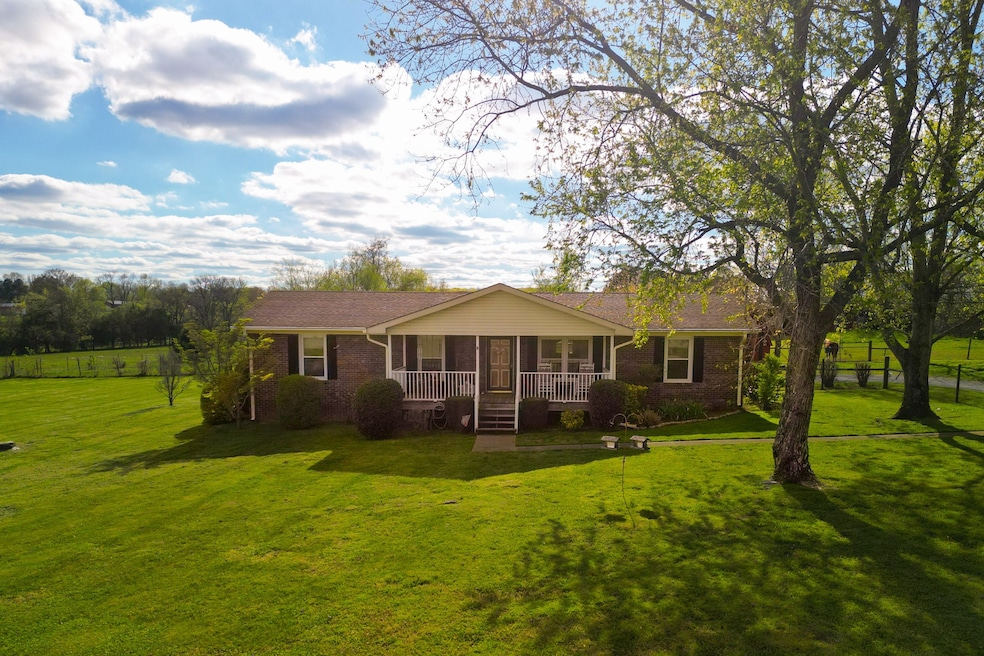 132 Sandusky Rd, Shelbyville, TN 37160 - photo 1