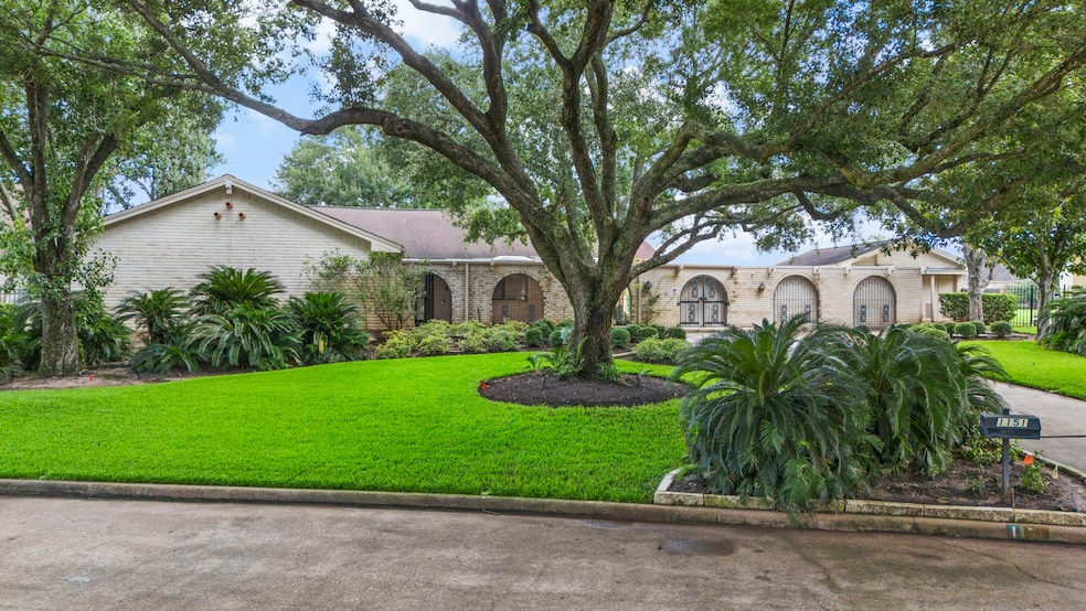 Stunning Lakefront Living in Sugar Creek!
