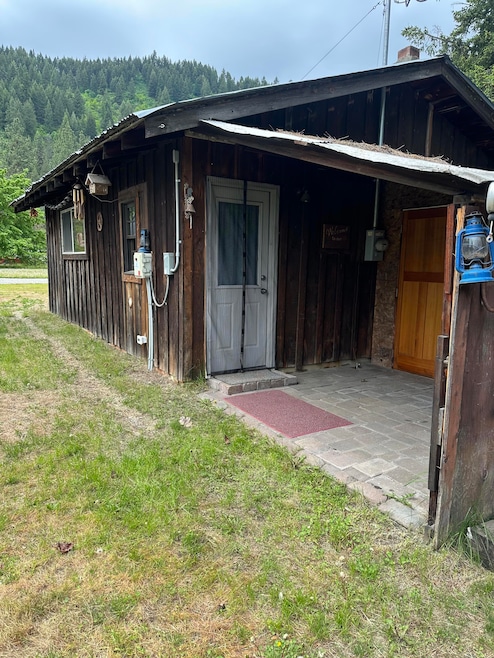 Entrance door
