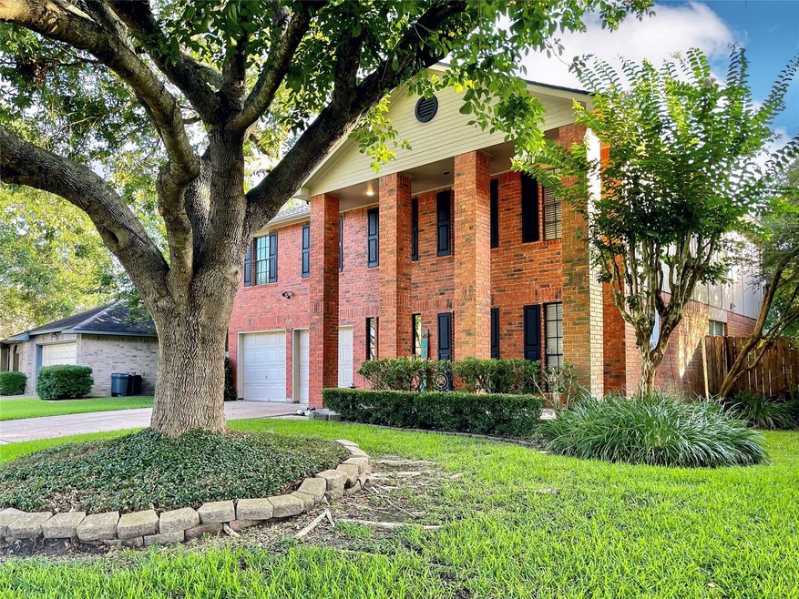 1705 San Jose St, Friendswood, TX 77546 - photo 1