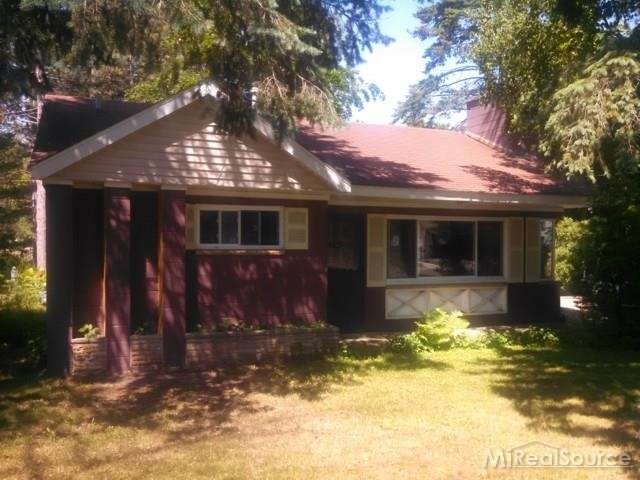 This is a view of the front of the home.