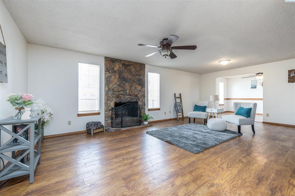 812 S Neel Ct, Kennewick, WA 99336 - photo 1
