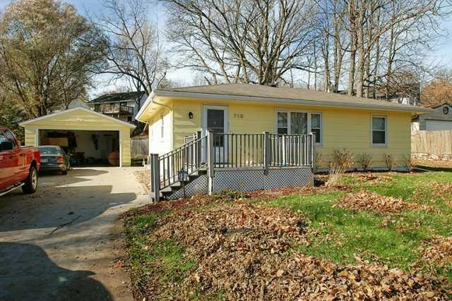 710 Winegardner Rd, Des Moines, IA 50317 - photo 1