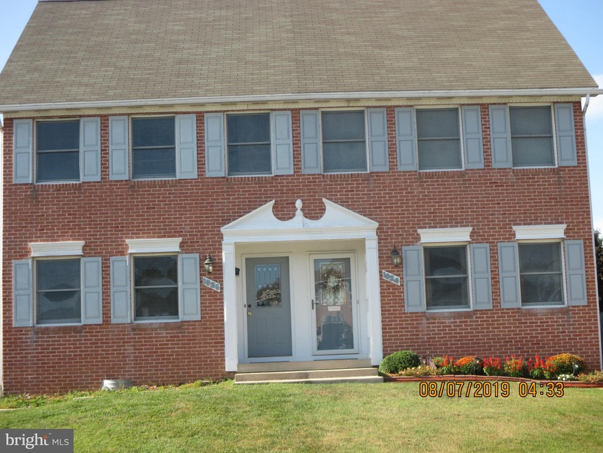 1026 Hampton Cir, Hagerstown, MD 21742 - photo 1