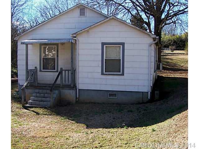 1816 Wilson W Lee Blvd, Statesville, NC 28677 - photo 1