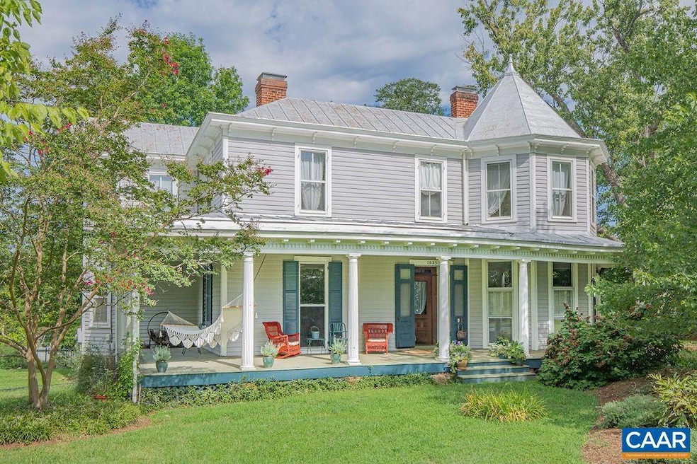1025 Locust Ave, Charlottesville, VA 22901 - photo 1