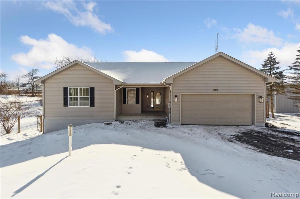 6061 Cook Rd, Swartz Creek, MI 48473 - photo 1